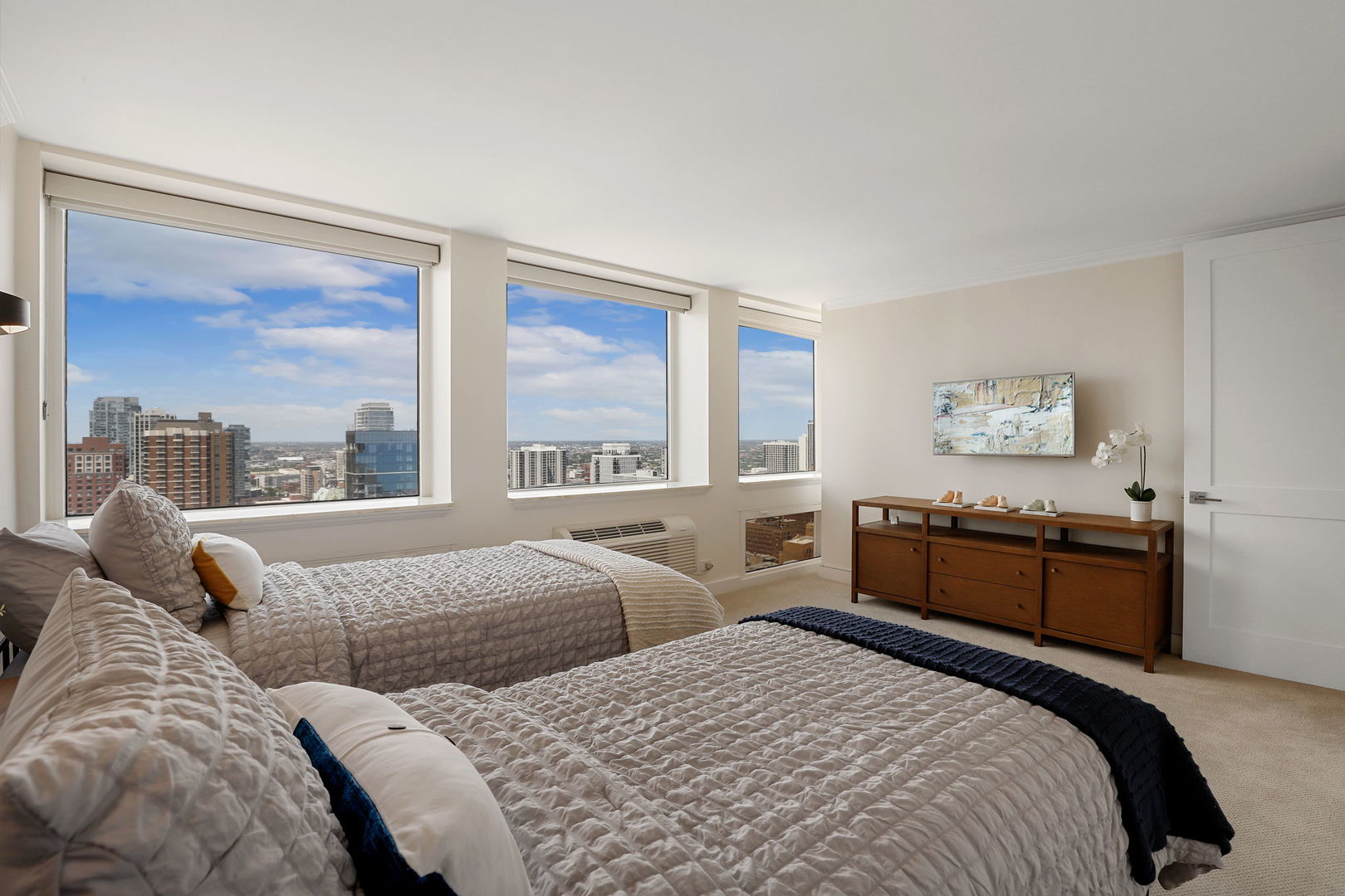 1110 N Lake Shore Drive Unit: 32N