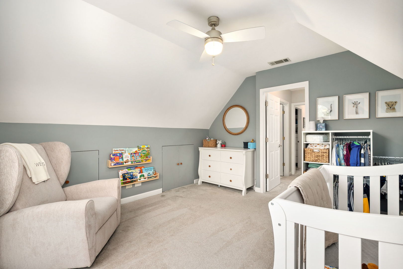 3316 N Leavitt Street Unit: 2