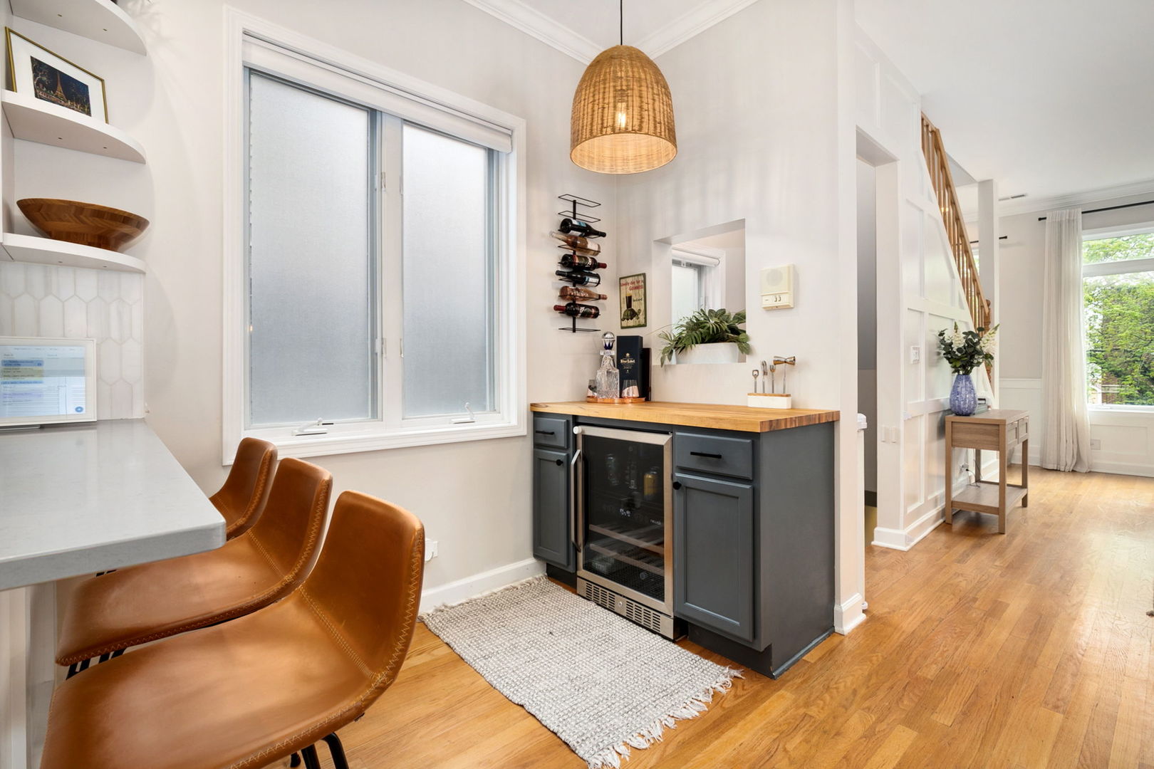 3316 N Leavitt Street Unit: 2