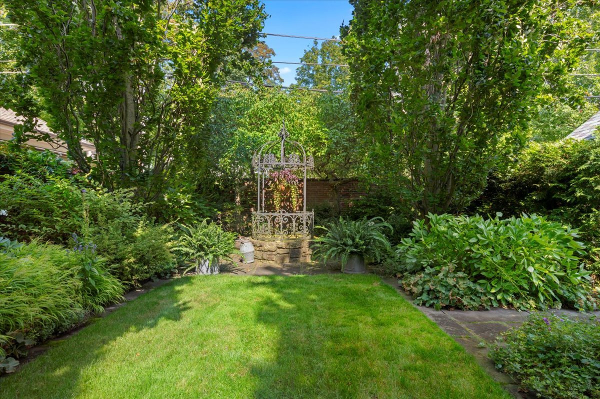 714 Forest Avenue