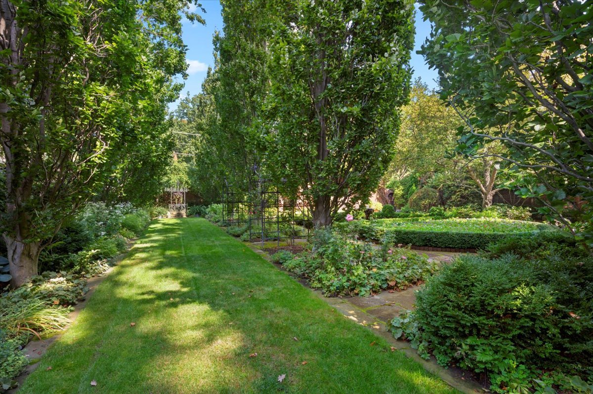 714 Forest Avenue
