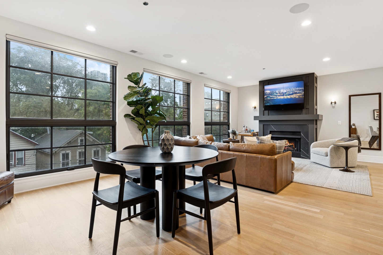 1526 N Wieland Street Unit: 3N