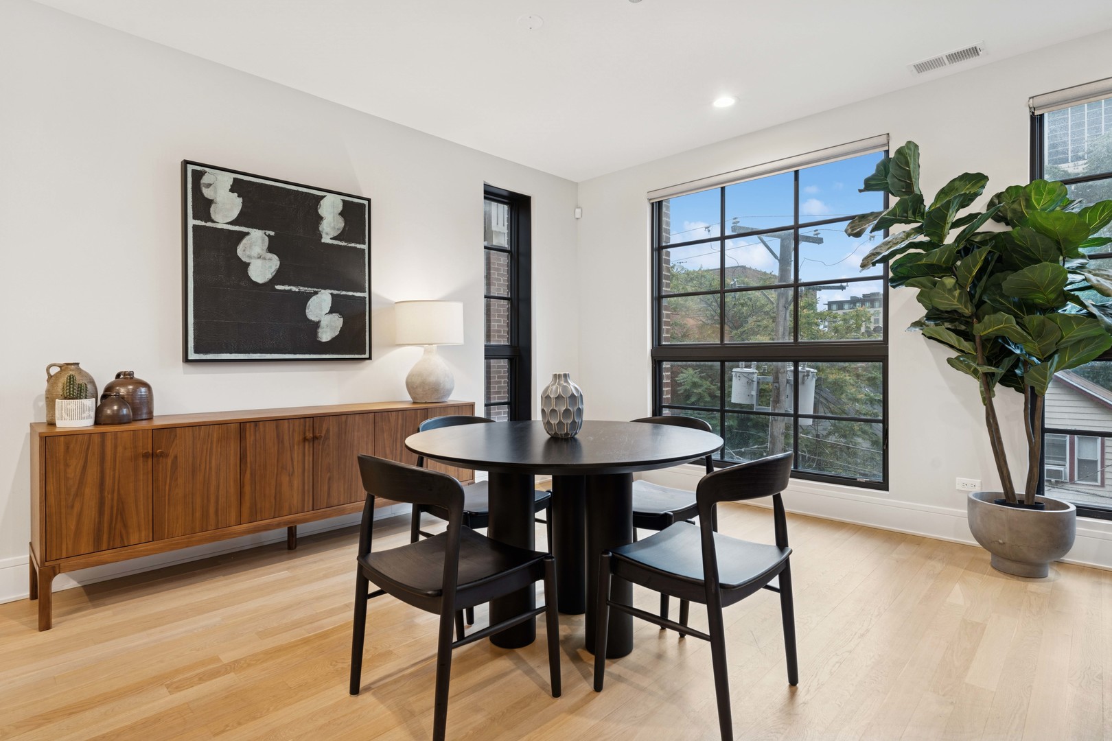 1526 N Wieland Street Unit: 3N