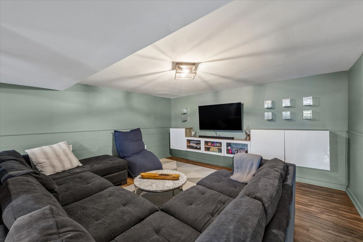396 Orchard Lane