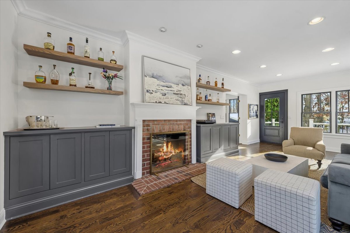 396 Orchard Lane