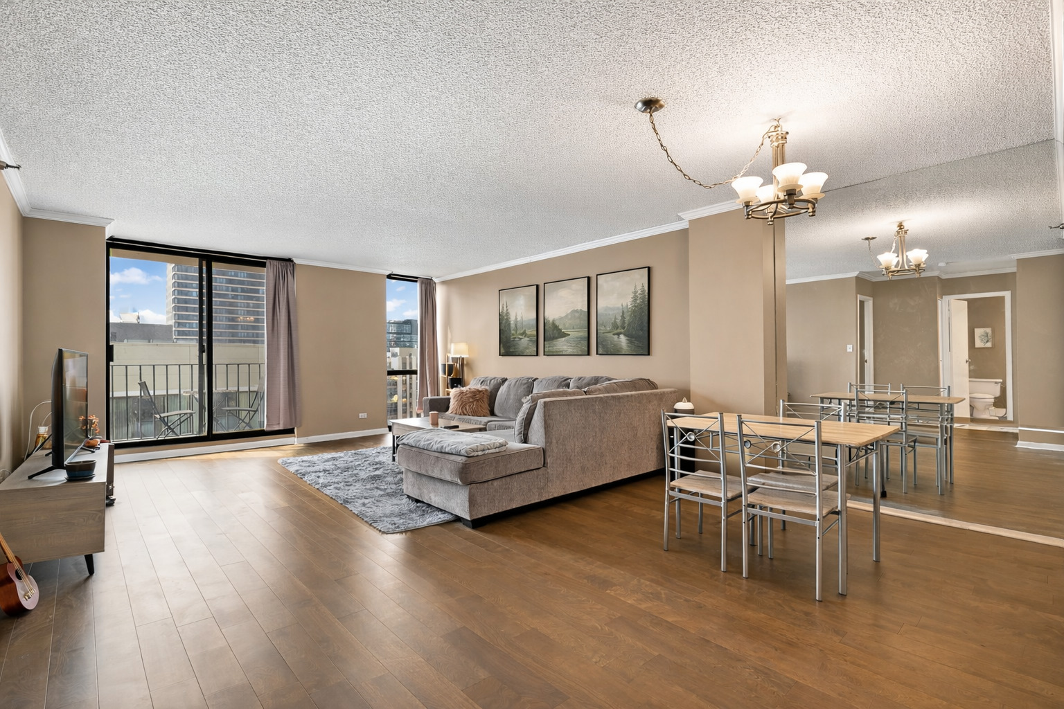70 W Huron Street Unit: 1907