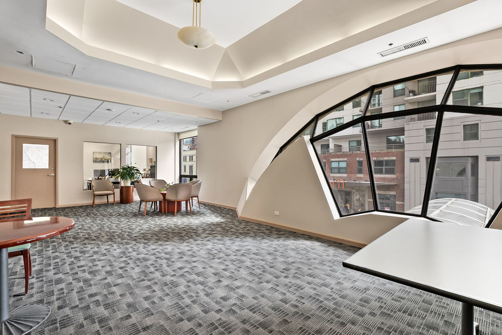 70 W Huron Street Unit: 1907