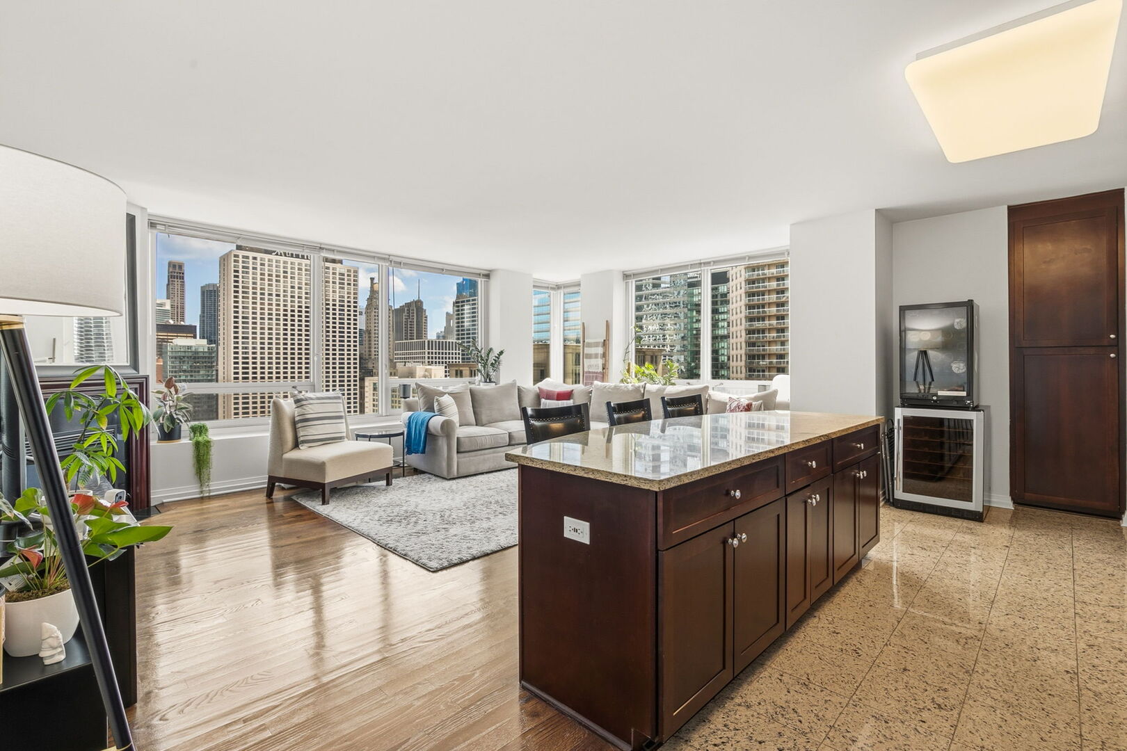 33 W Ontario Street Unit: 26B