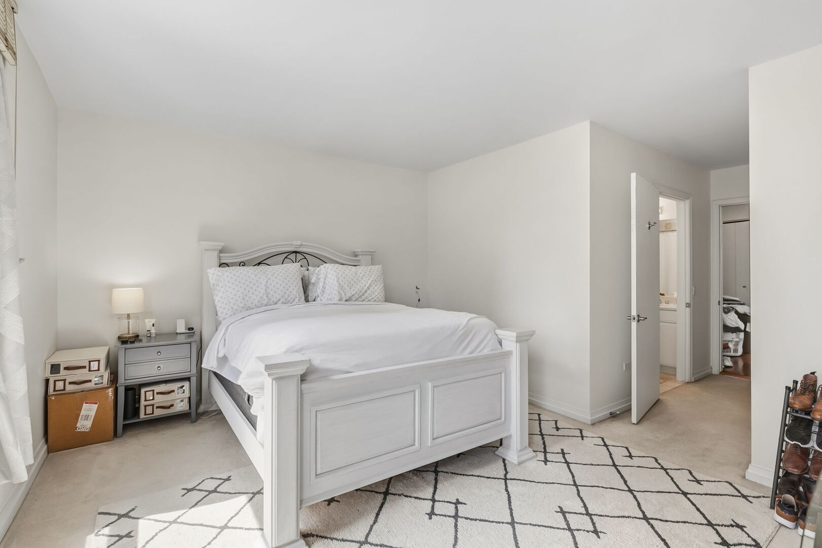 33 W Ontario Street Unit: 26B