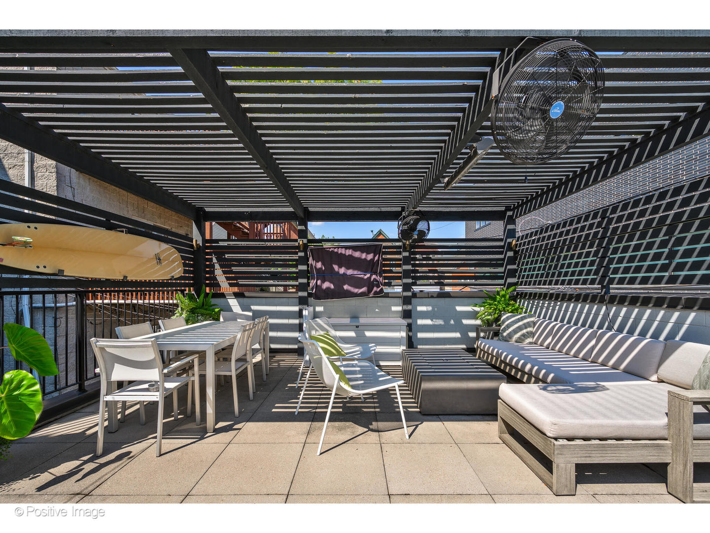 1752 W AUGUSTA Boulevard Unit: 1