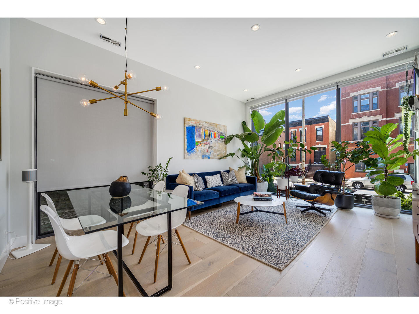 1752 W AUGUSTA Boulevard Unit: 1