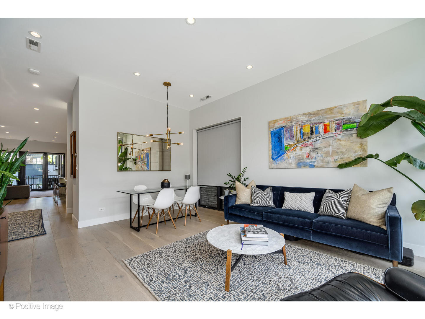 1752 W AUGUSTA Boulevard Unit: 1