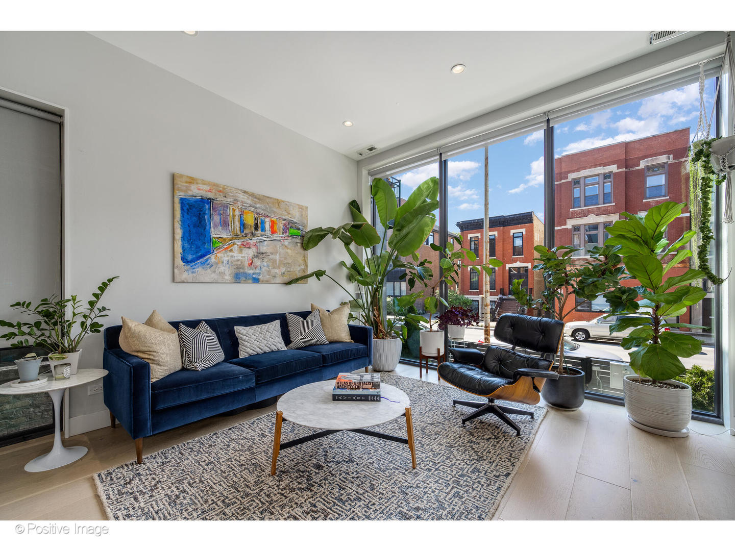 1752 W AUGUSTA Boulevard Unit: 1