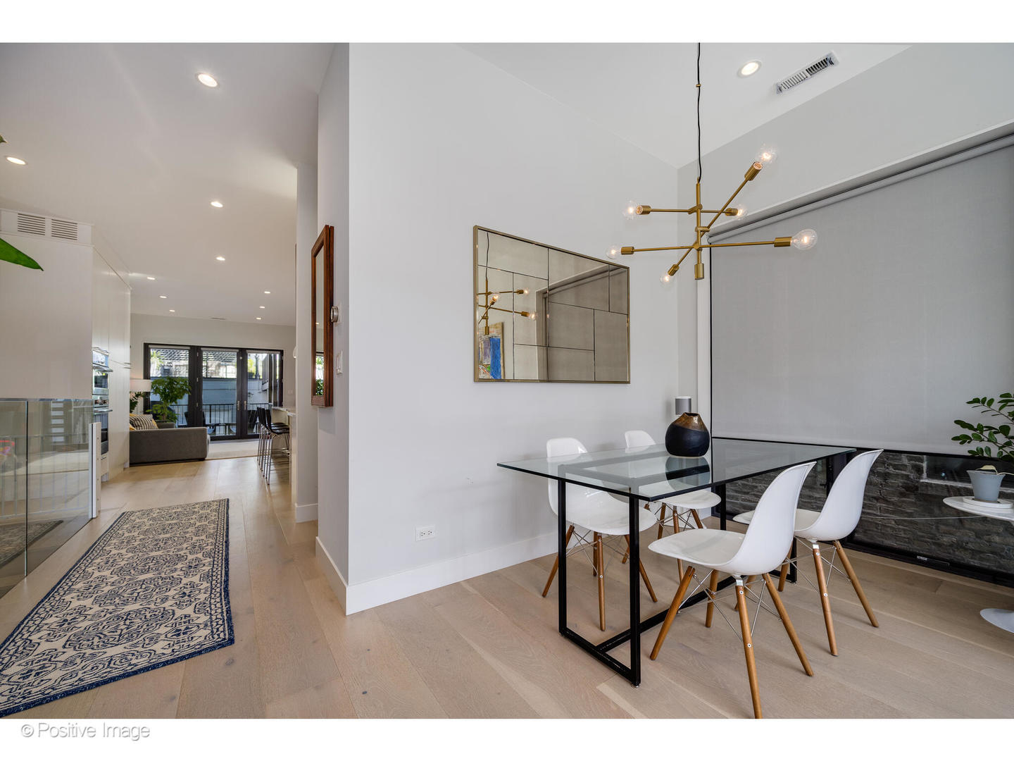 1752 W AUGUSTA Boulevard Unit: 1
