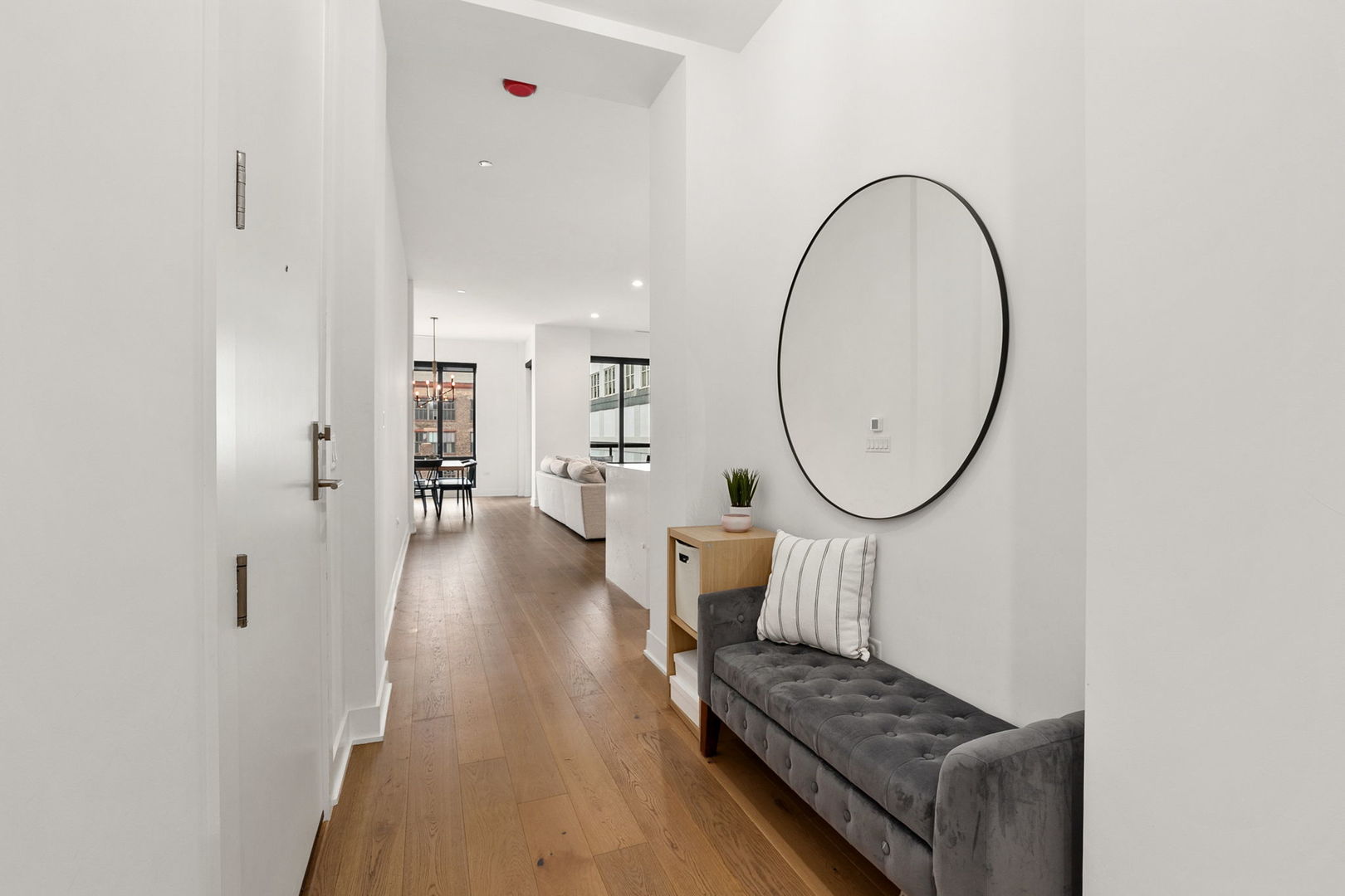 323 S Racine Avenue Unit: 6C