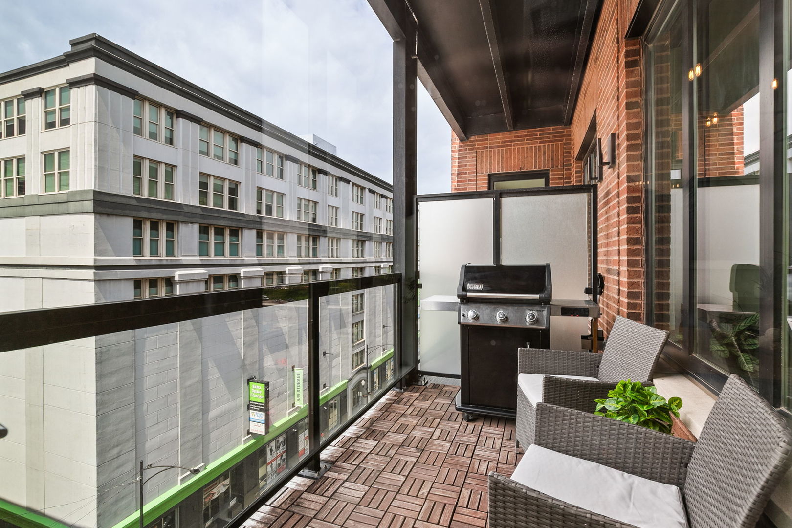 323 S Racine Avenue Unit: 6C