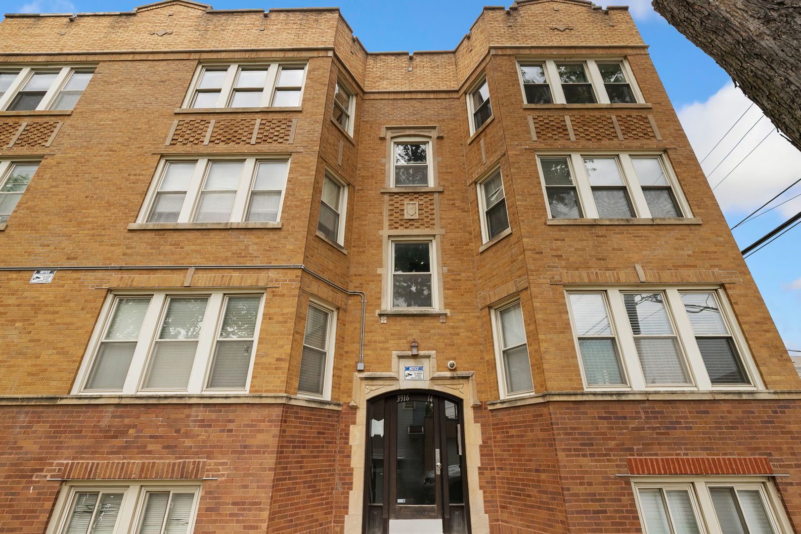 3916 W Cortland Street Unit: 3