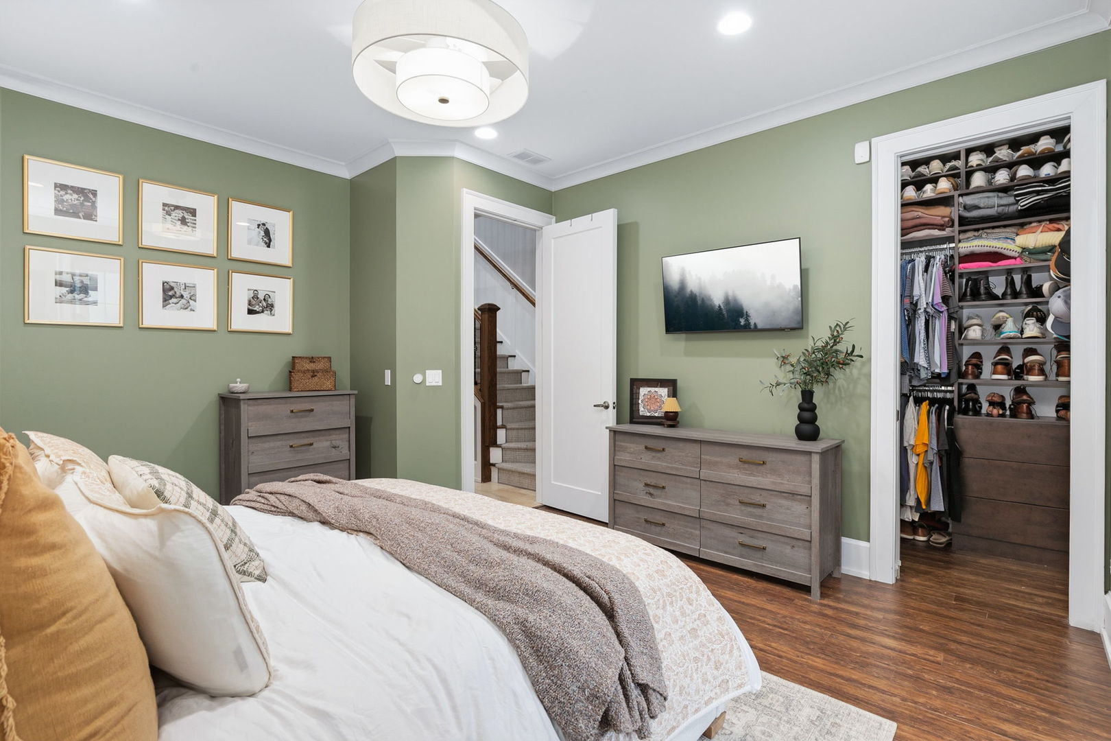 2717 N Racine Avenue Unit: 1
