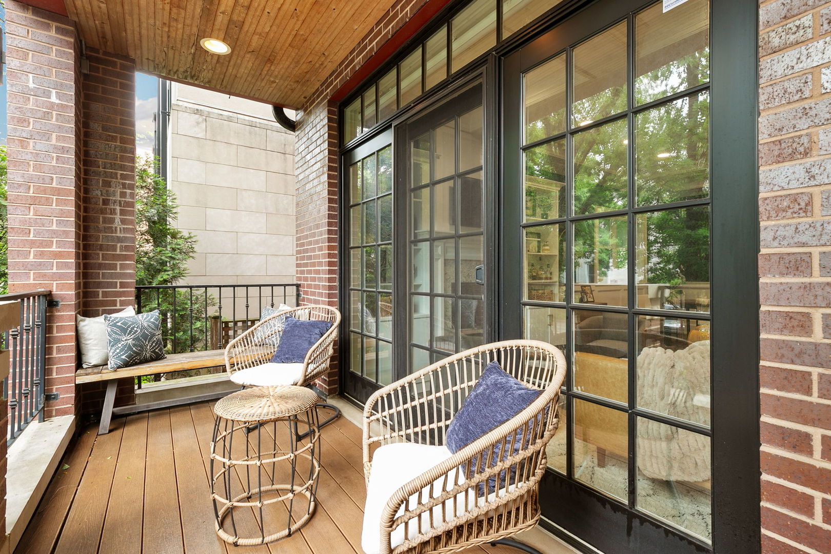 2717 N Racine Avenue Unit: 1