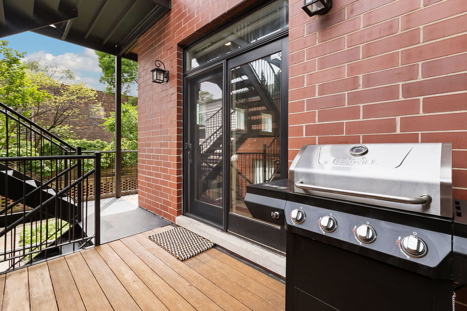 2717 N Racine Avenue Unit: 1