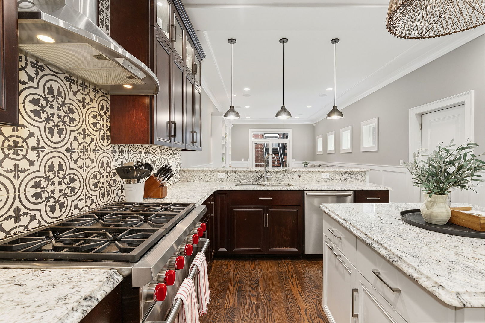 2717 N Racine Avenue Unit: 1