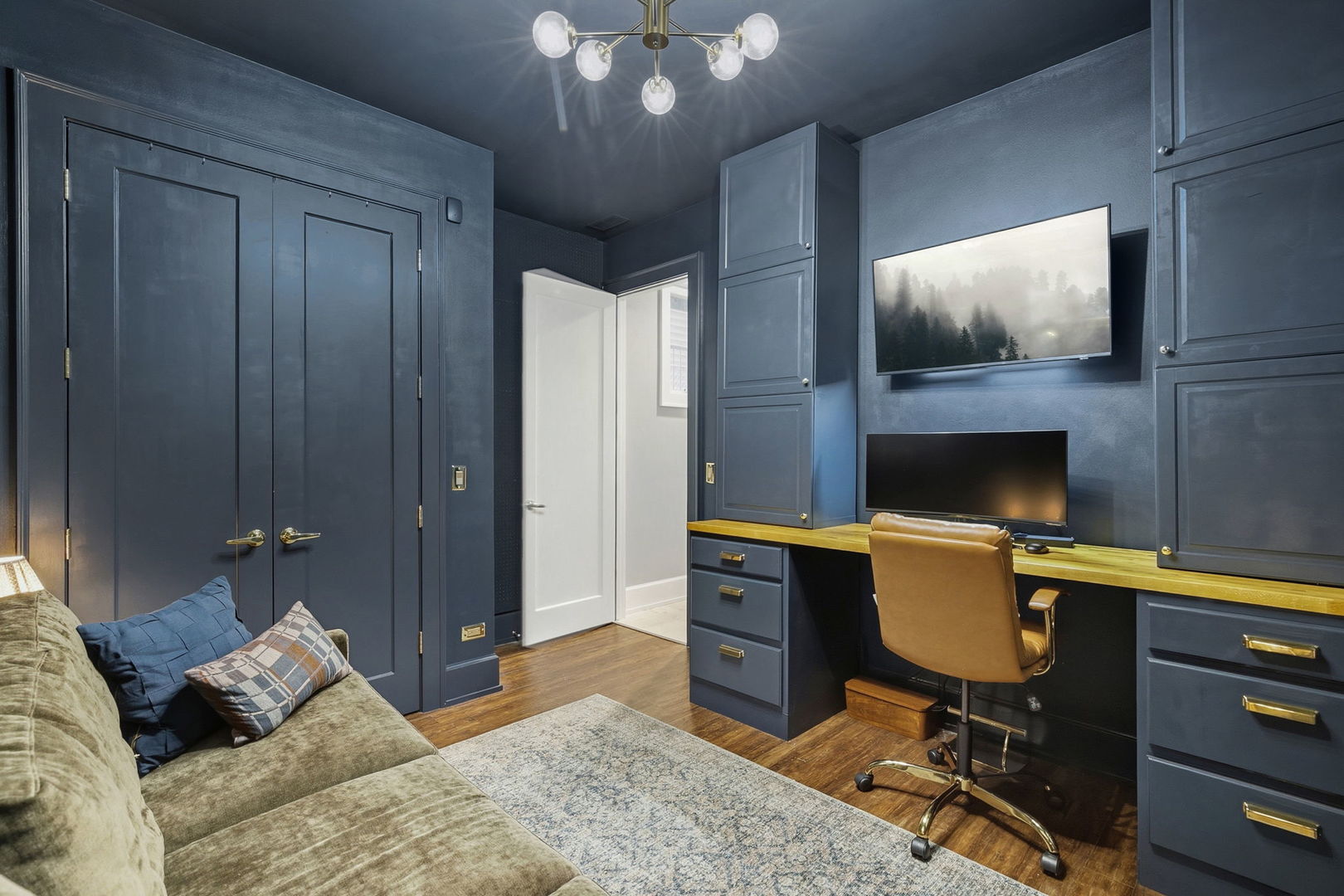 2717 N Racine Avenue Unit: 1