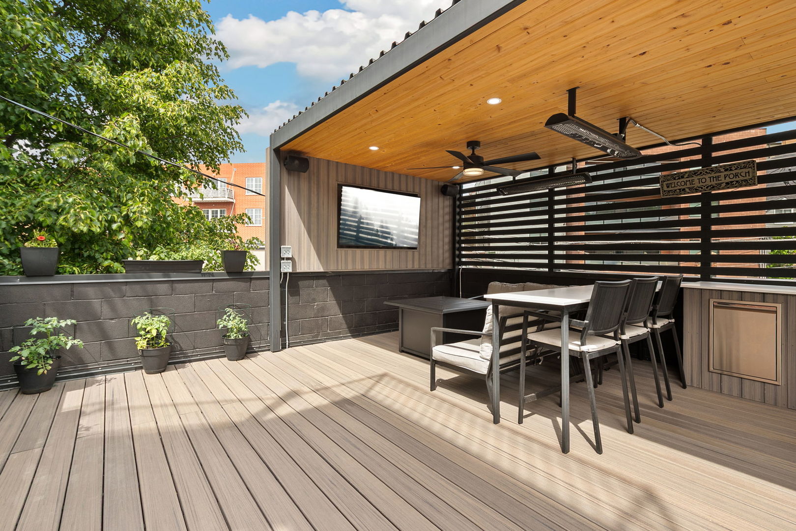 2717 N Racine Avenue Unit: 1