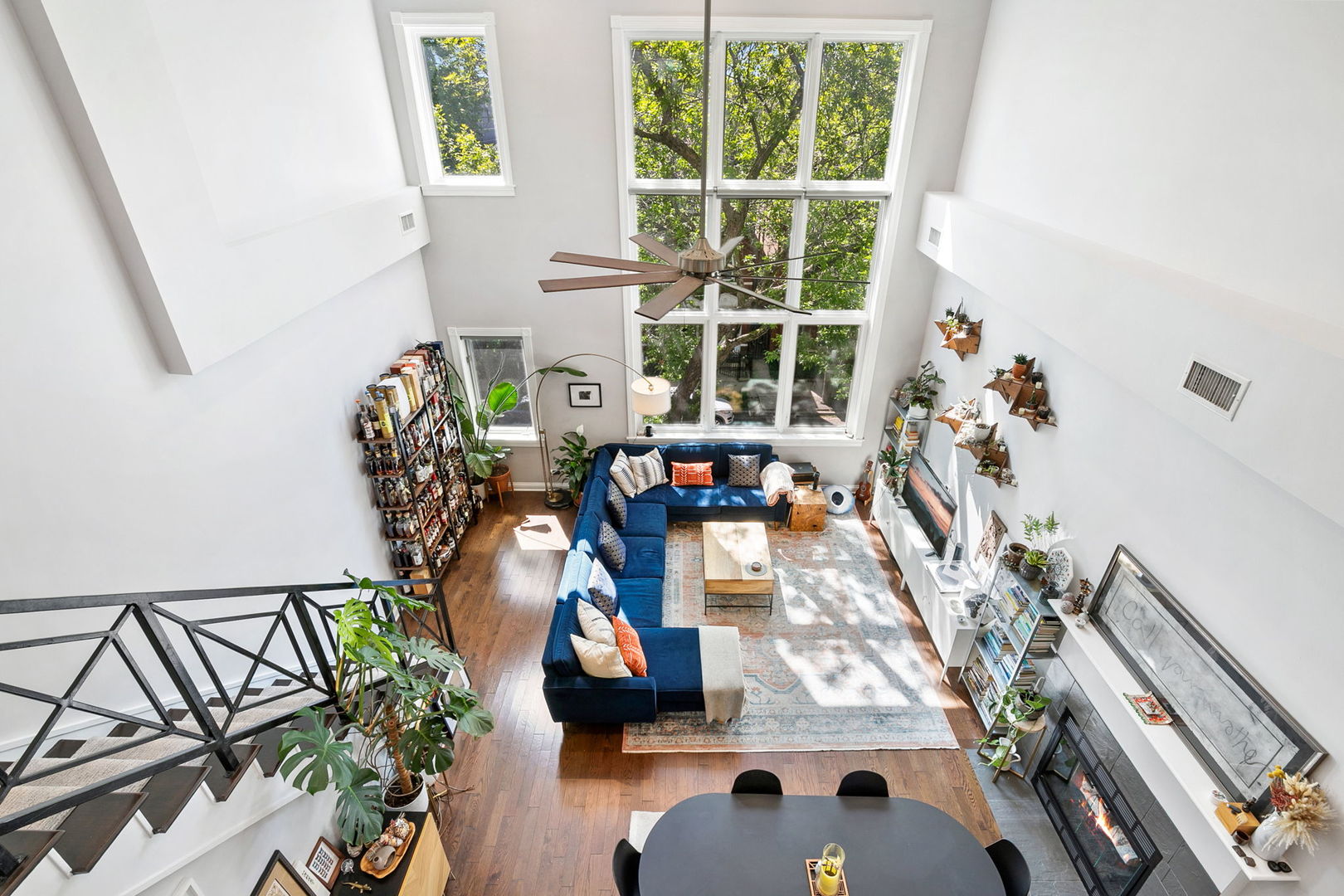 1067 N Hermitage Avenue Unit: 3