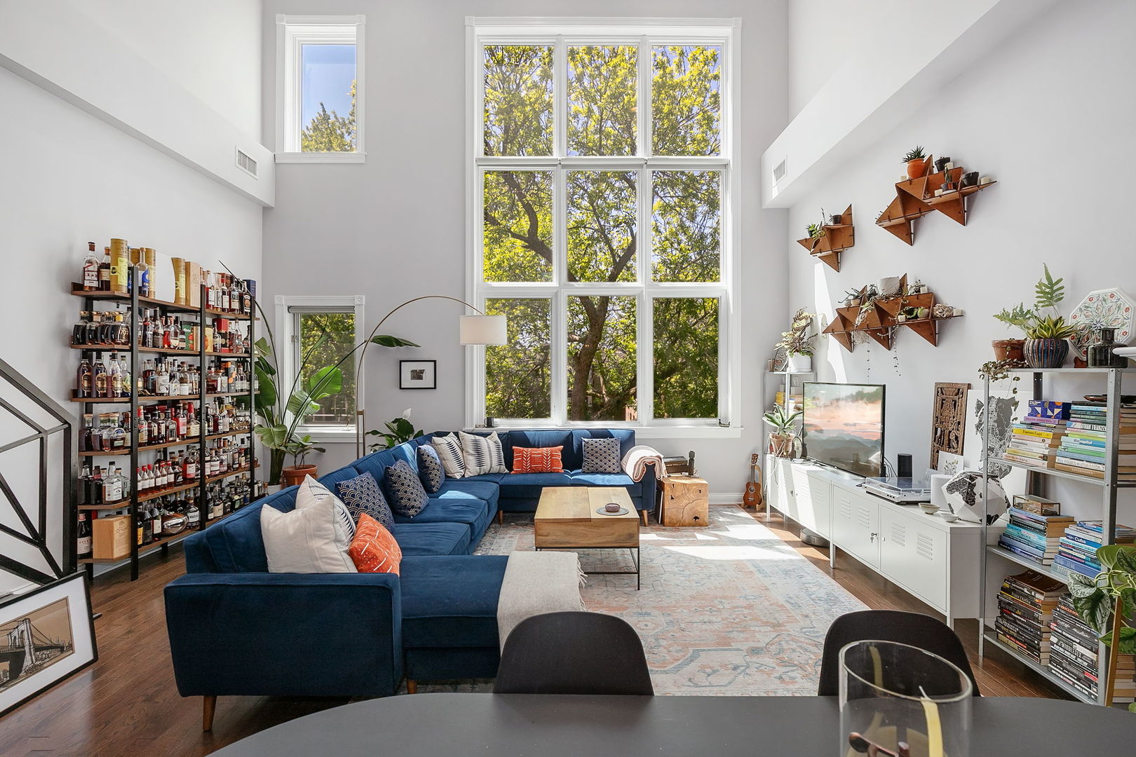 1067 N Hermitage Avenue Unit: 3
