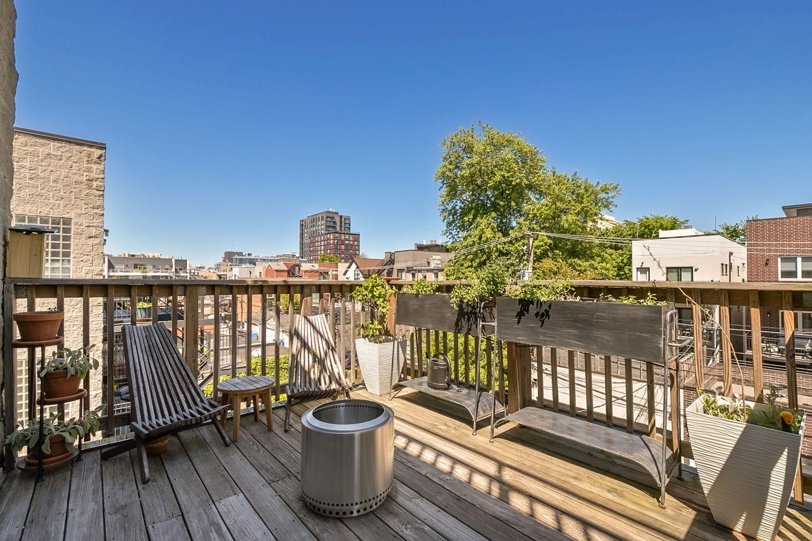 1067 N Hermitage Avenue Unit: 3