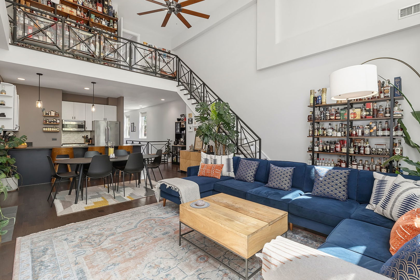 1067 N Hermitage Avenue Unit: 3