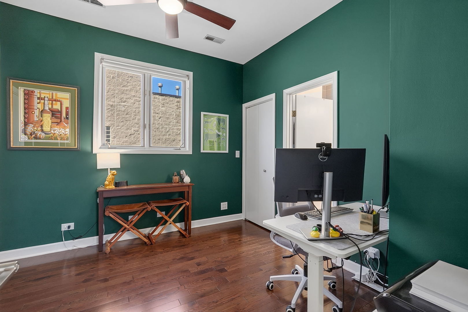 1067 N Hermitage Avenue Unit: 3