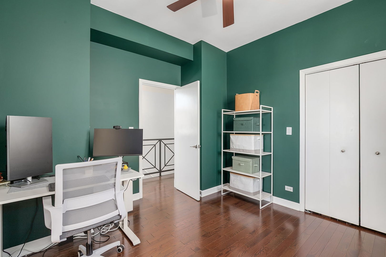 1067 N Hermitage Avenue Unit: 3