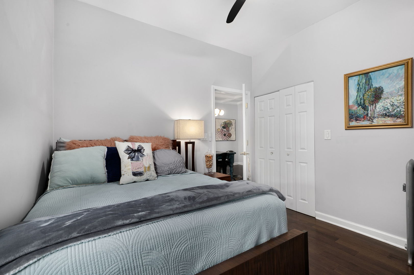 839 W Lakeside Place Unit: 2W