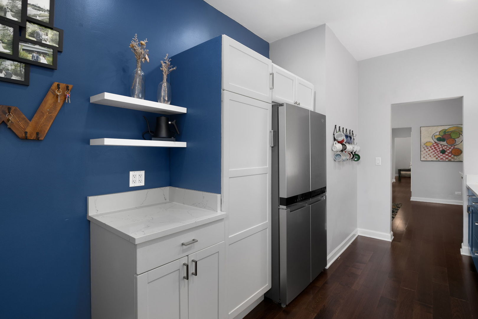 839 W Lakeside Place Unit: 2W