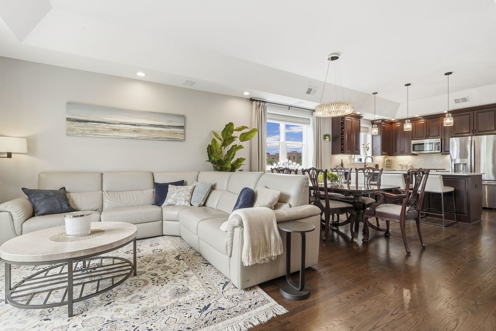 1422 N Orleans Street Unit: 3S