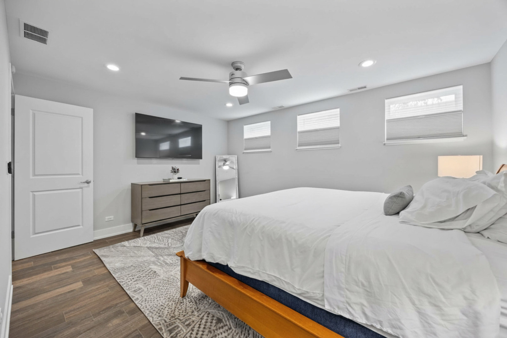 2743 N Ashland Avenue Unit: 1N