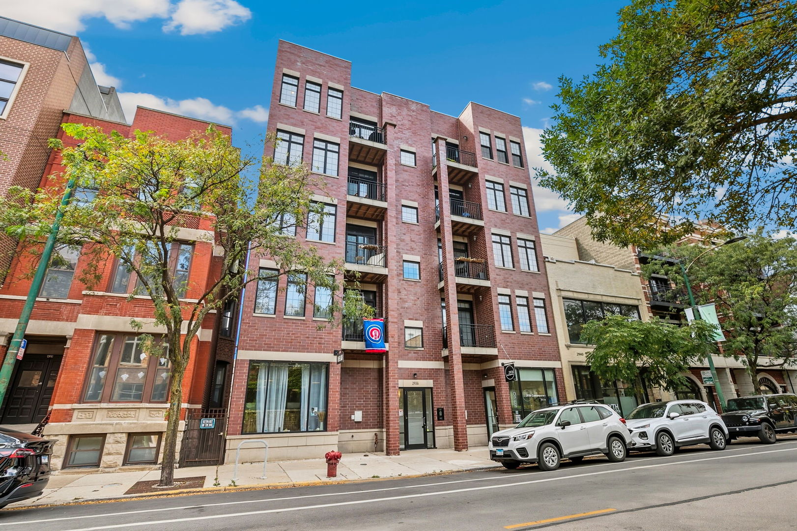 2936 N Lincoln Avenue Unit: 3S