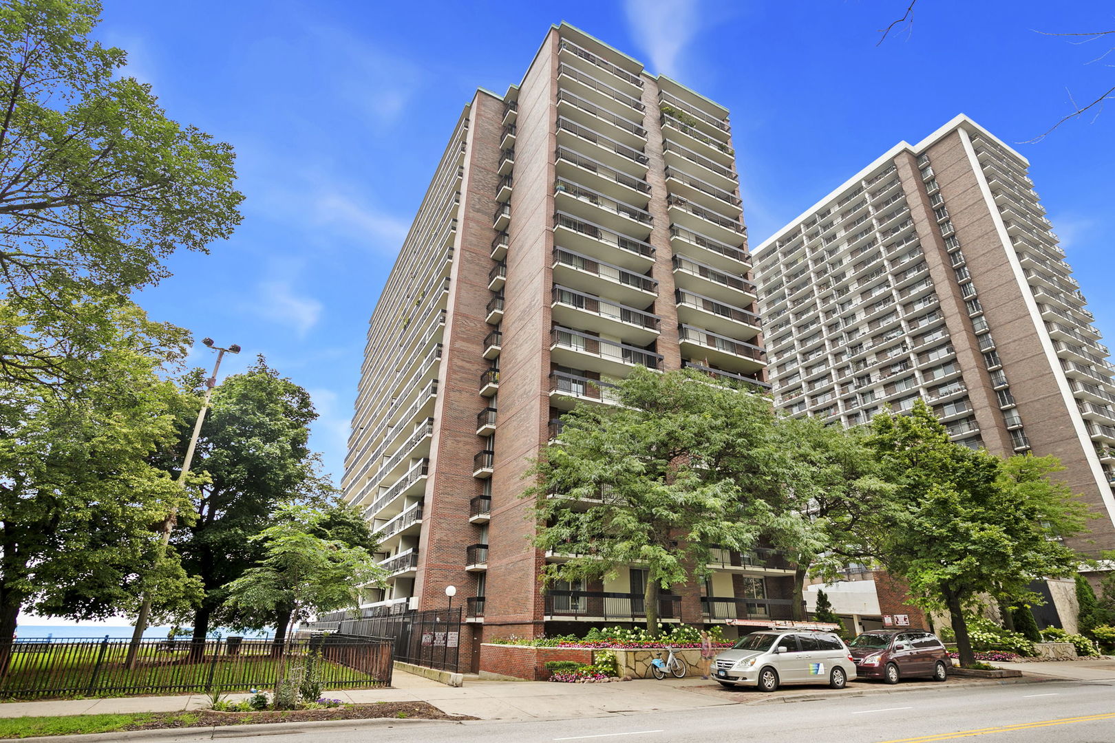 5901 N Sheridan Road Unit: 13F