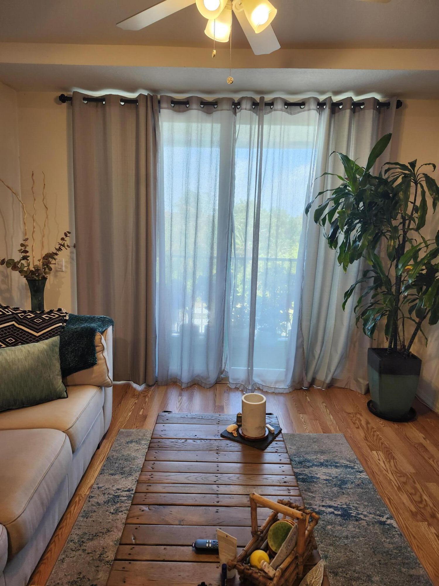 519 Villa Circle