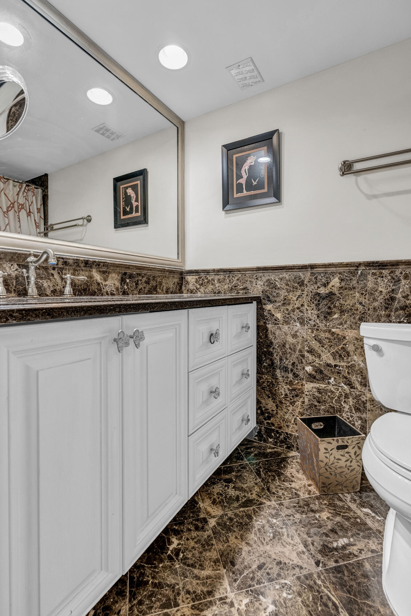 3050 NE 48th Court 305