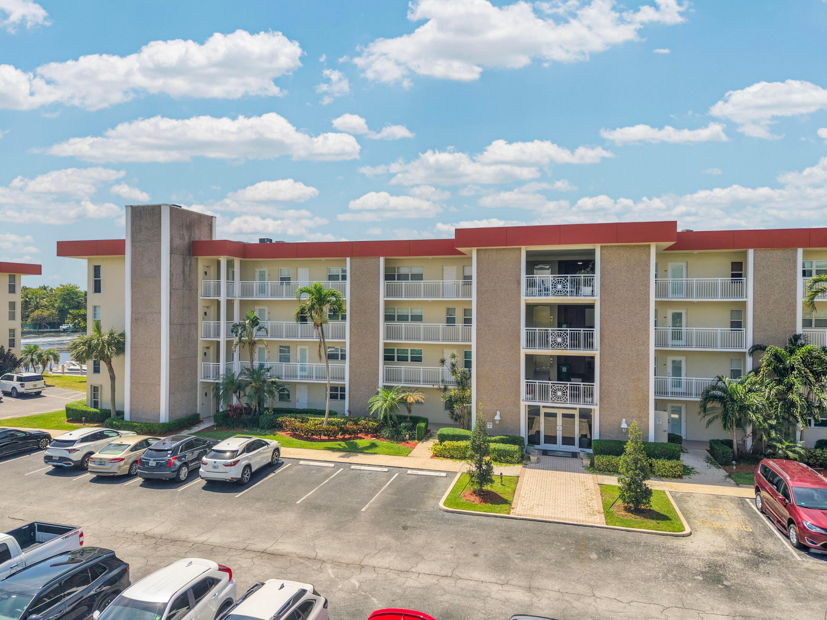 3050 NE 48th Court 305