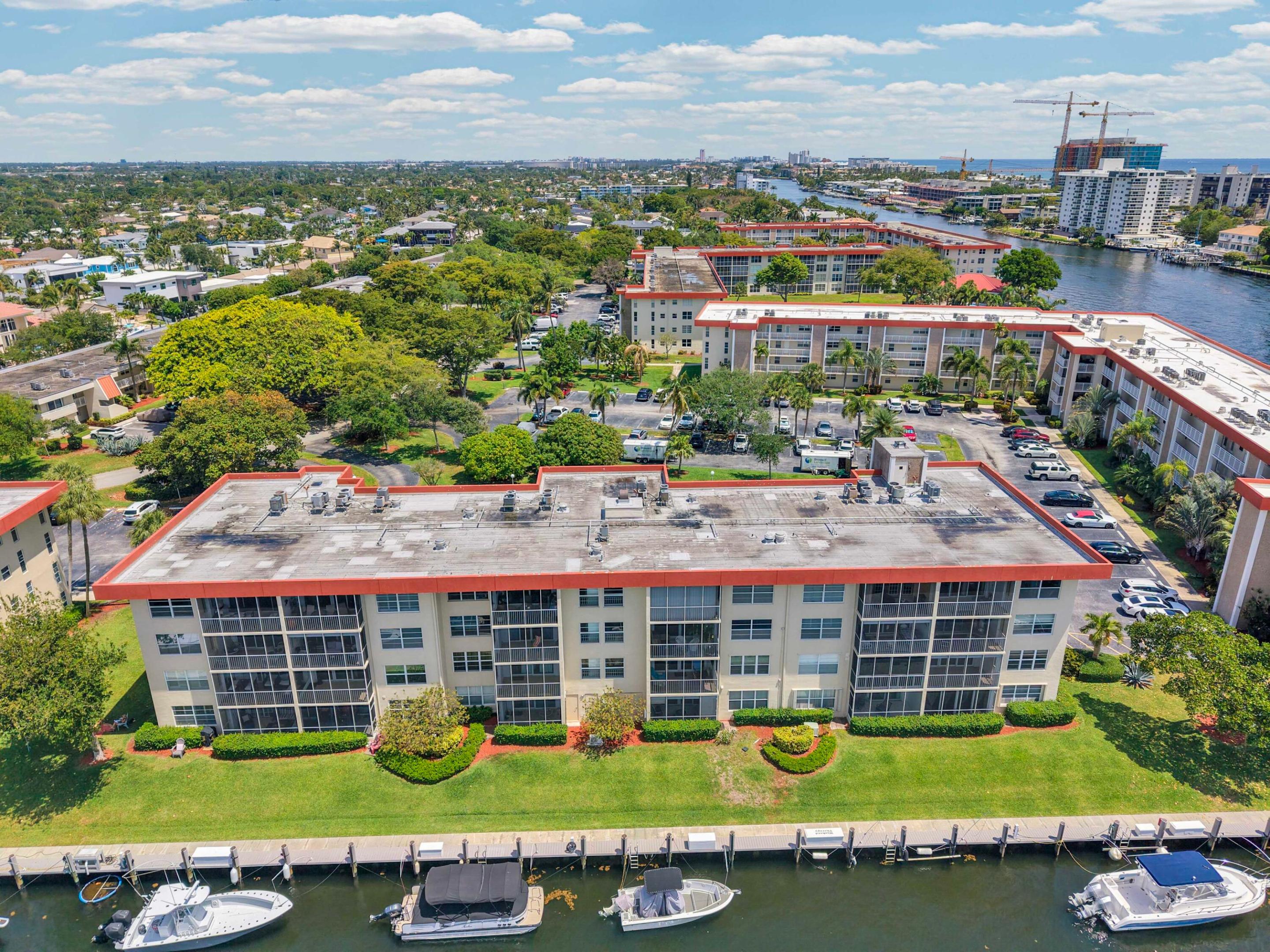 3050 NE 48th Court 305