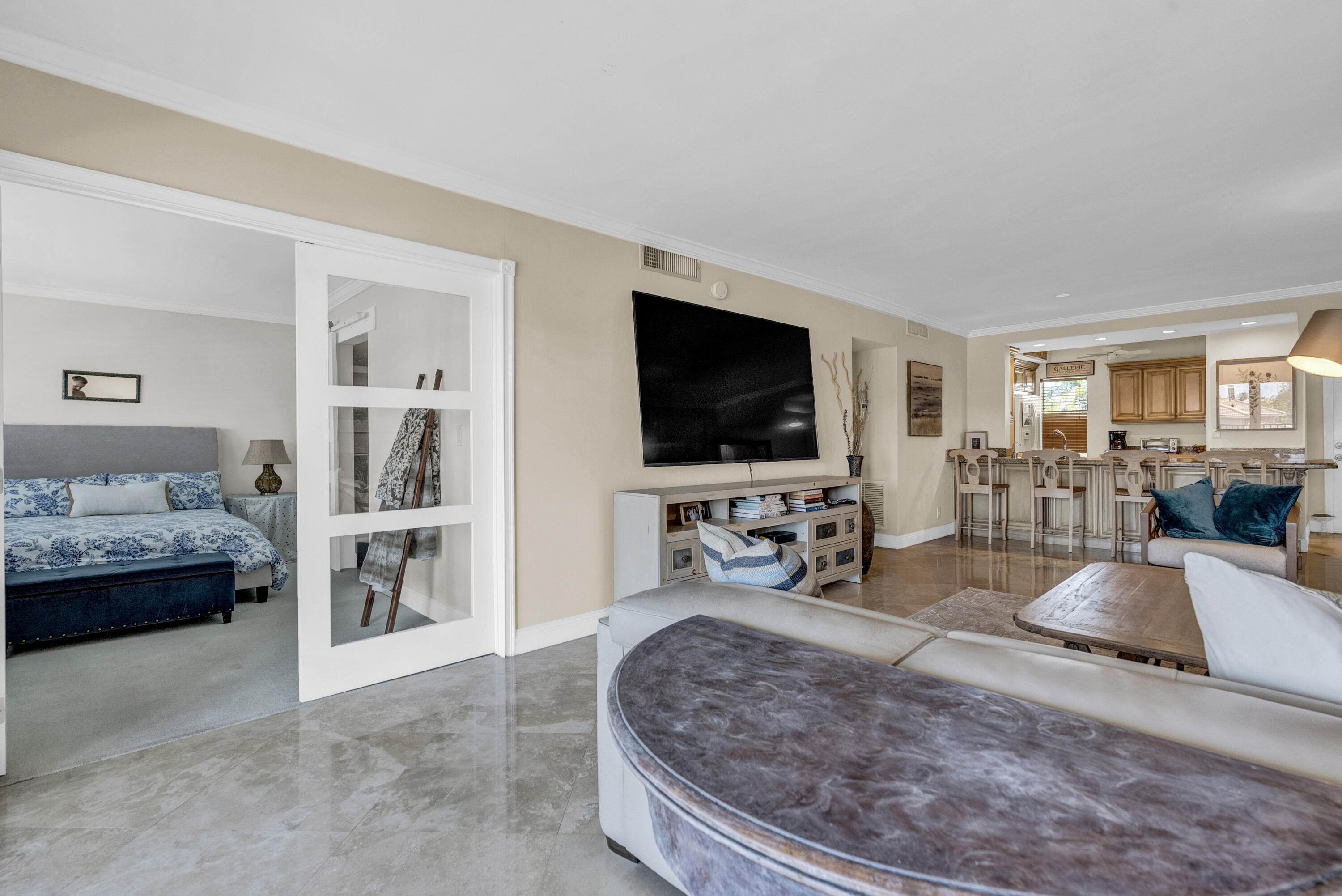 3050 NE 48th Court 305