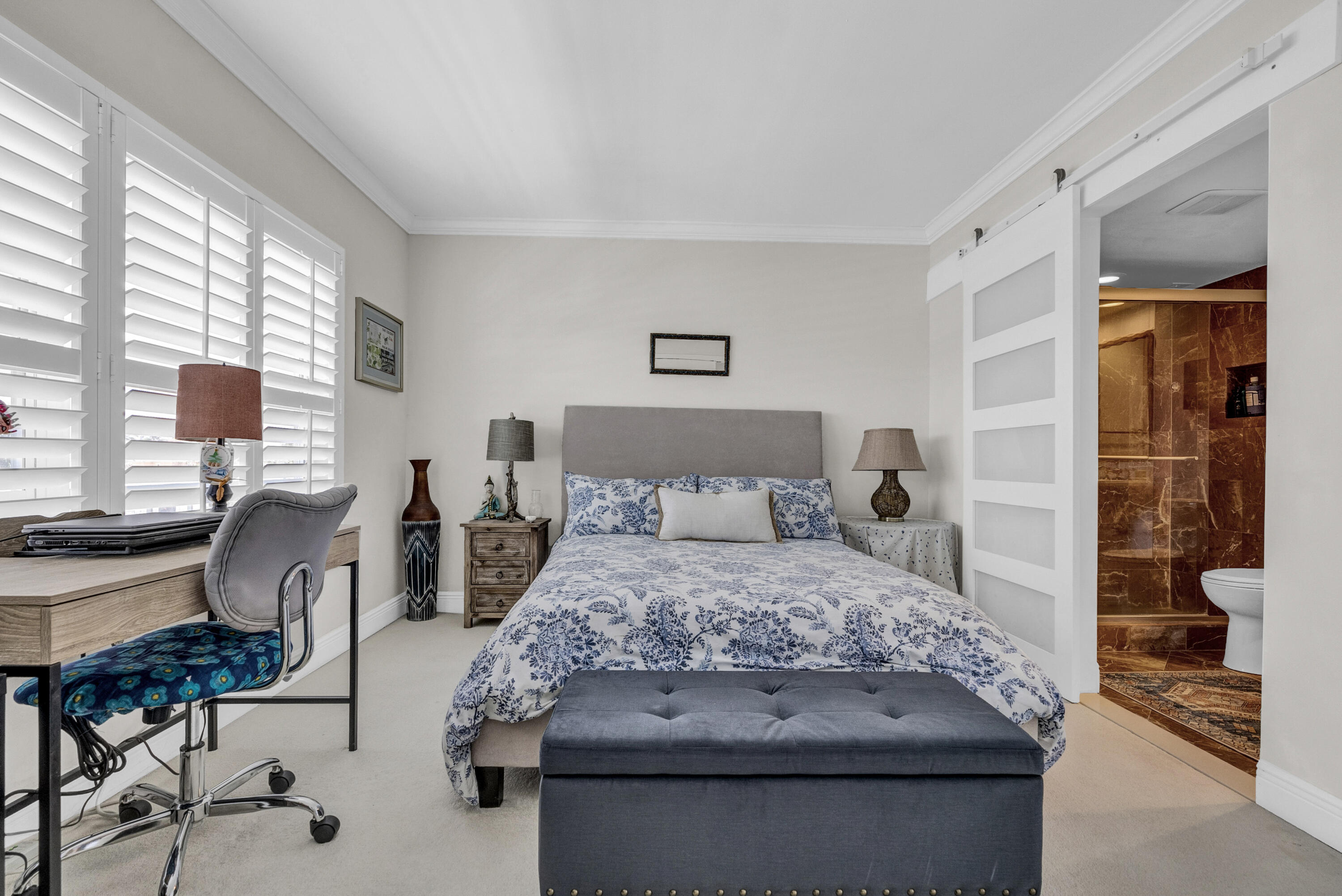3050 NE 48th Court 305