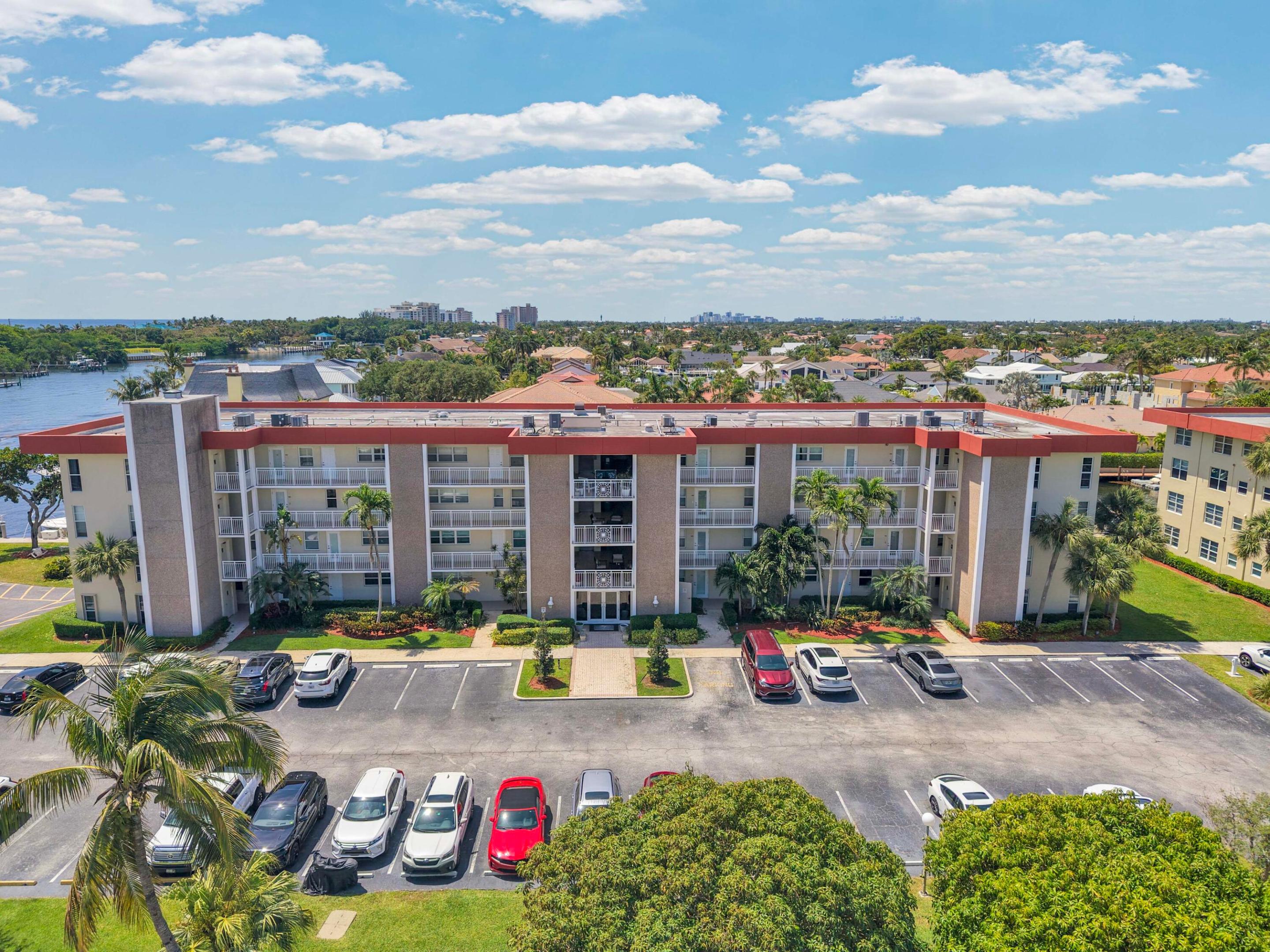 3050 NE 48th Court 305