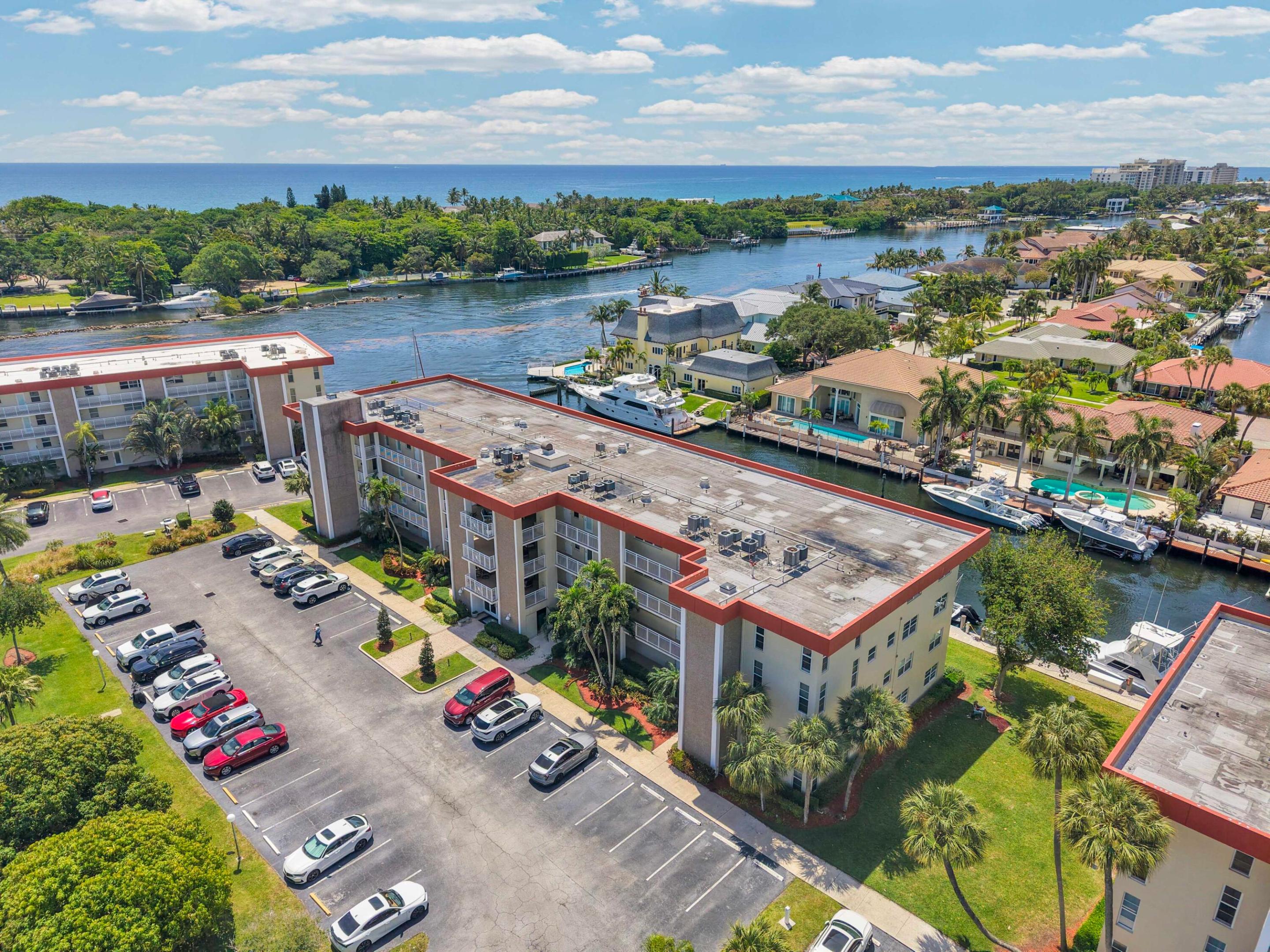 3050 NE 48th Court 305