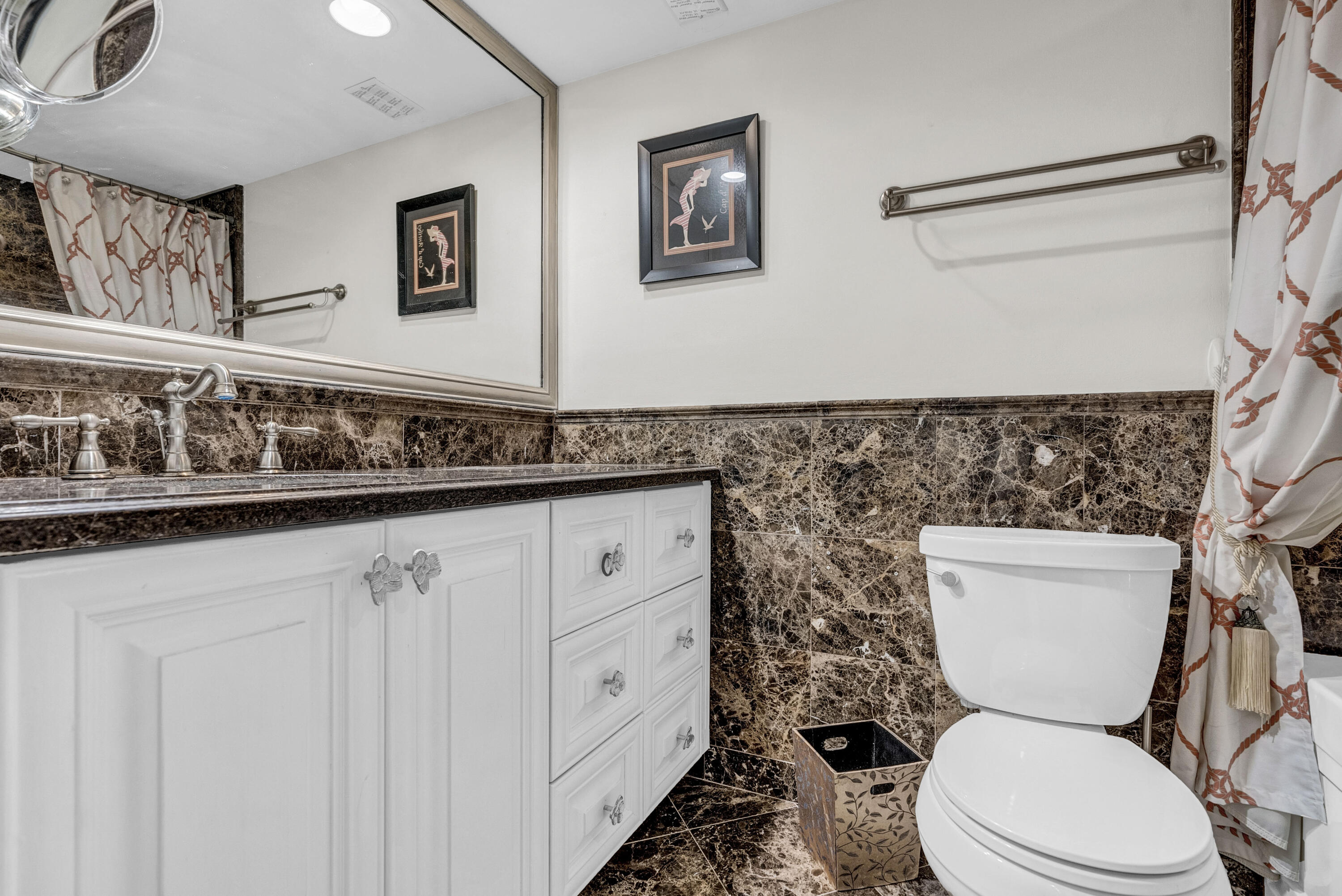3050 NE 48th Court 305