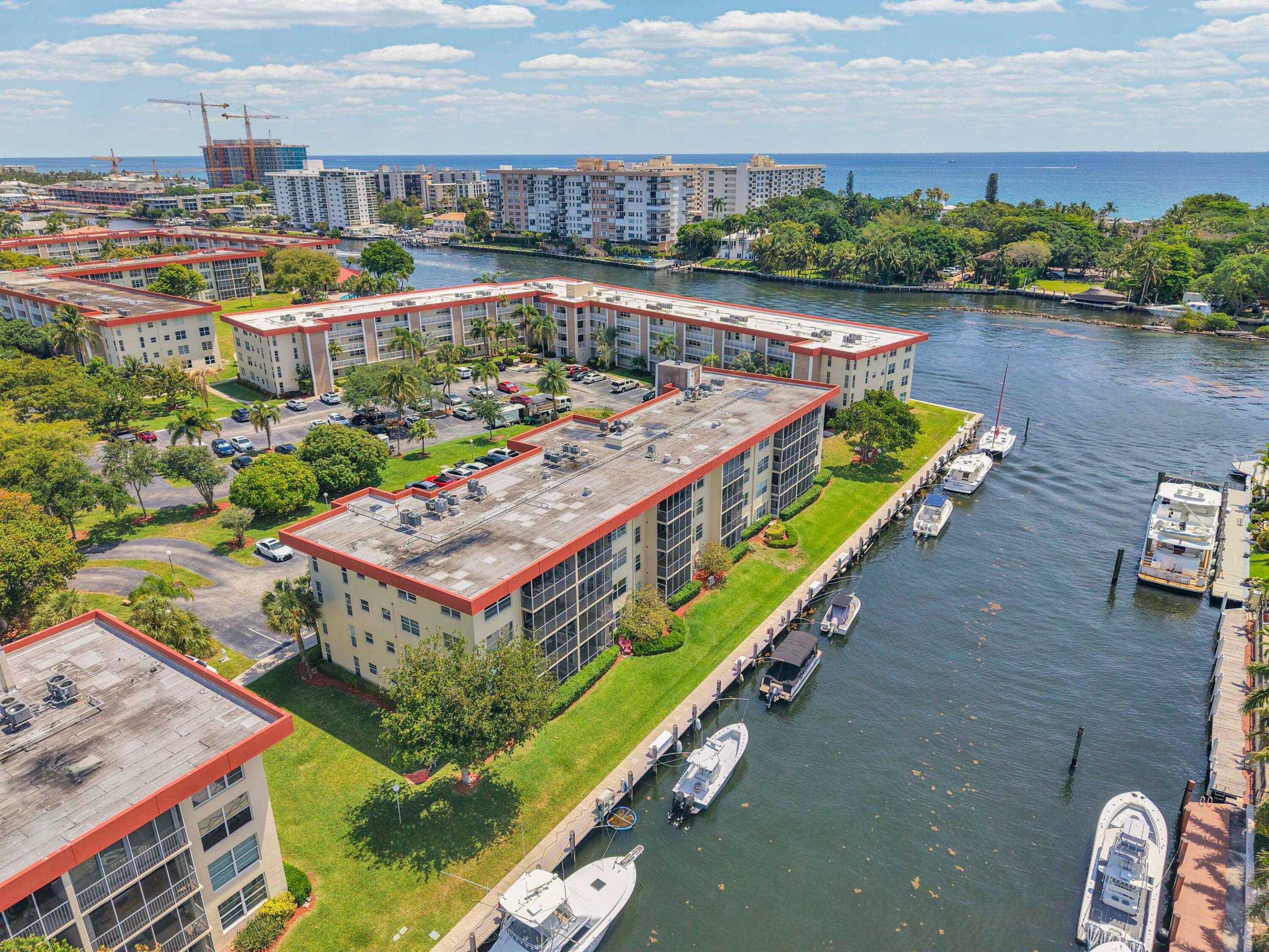 3050 NE 48th Court 305