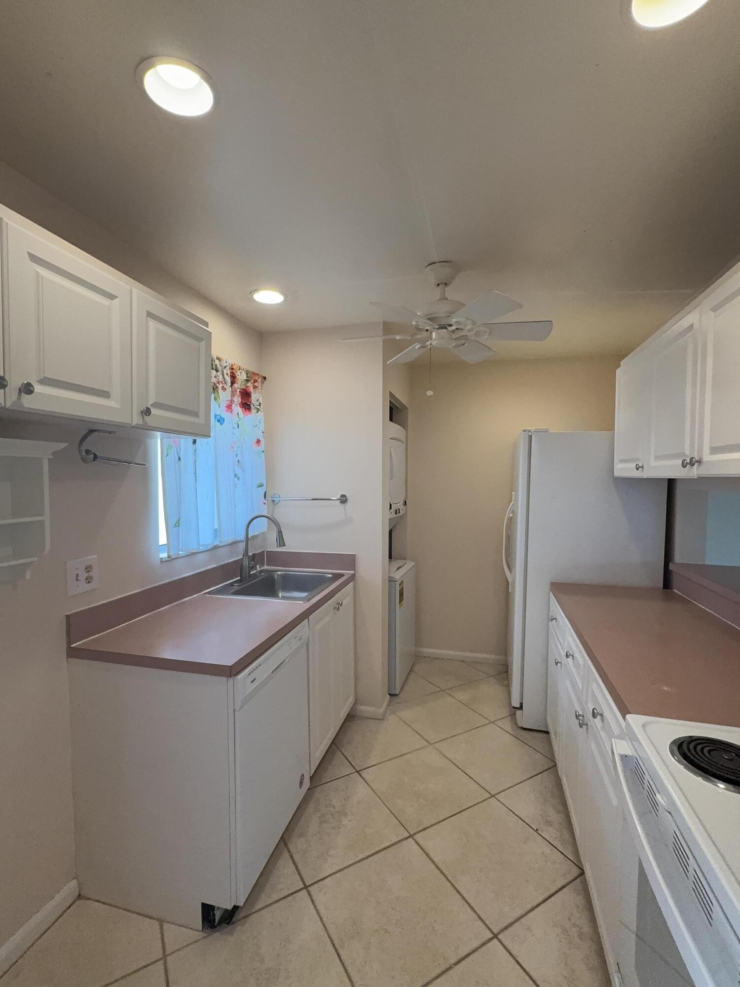 872 SW 9th Street Circle 201